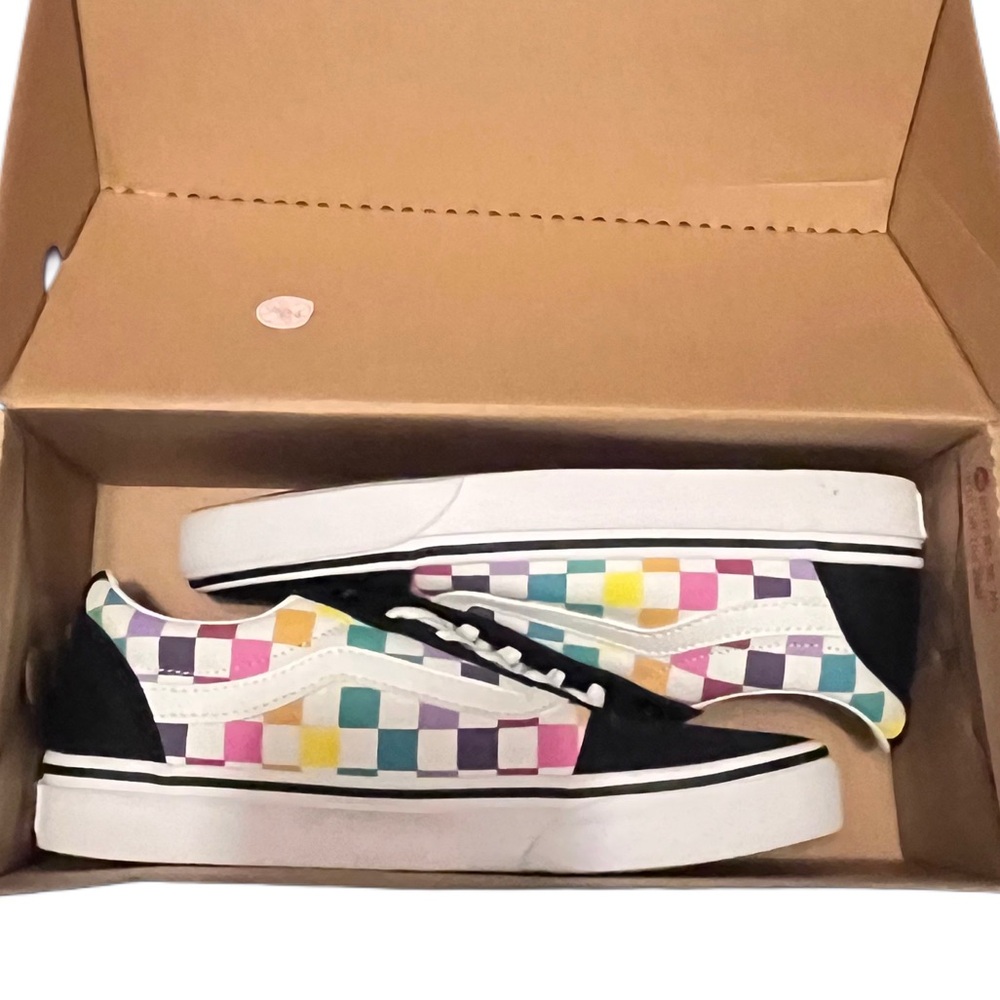 Vans Old Skool Rainbow Checkerboard skate shoe.